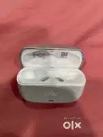 Boat airdopes flex 454 anc