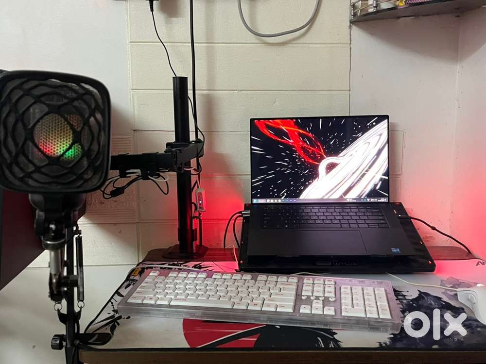 Dell Precision 5560 i7, RTX A2000, 32GB RAM, stunning 4K OLED display.