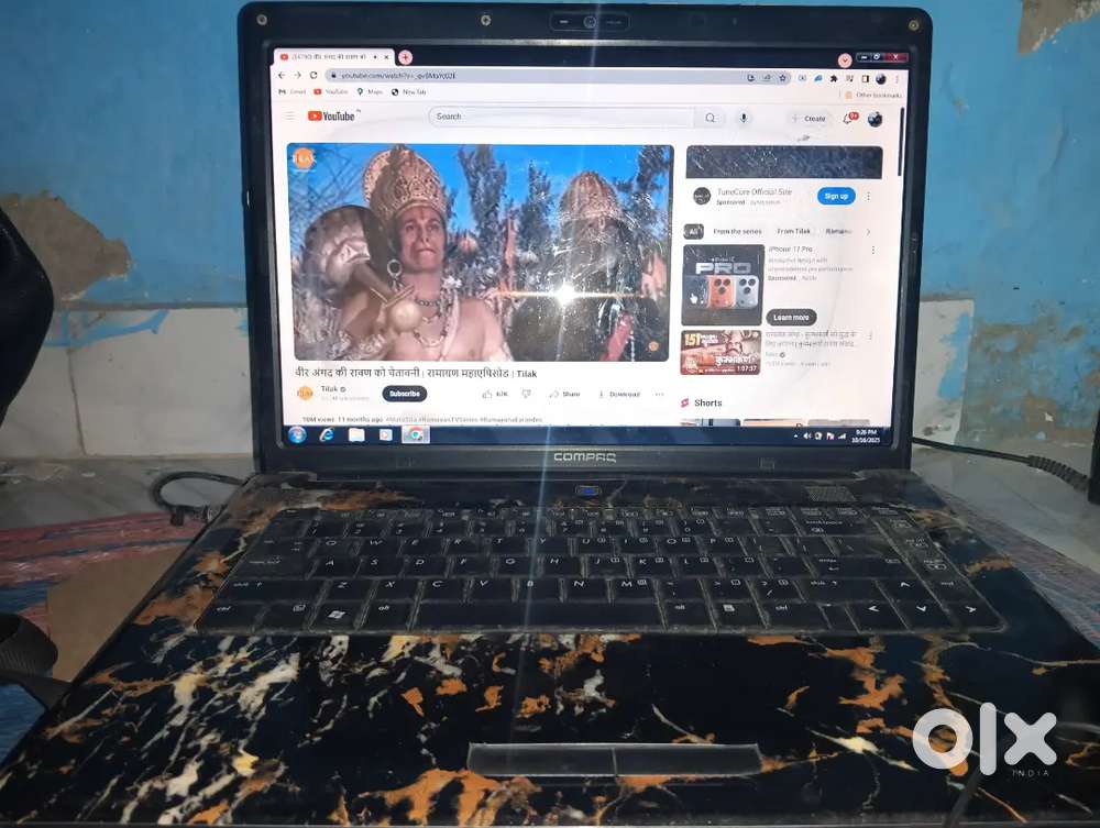 Laptop and laptop