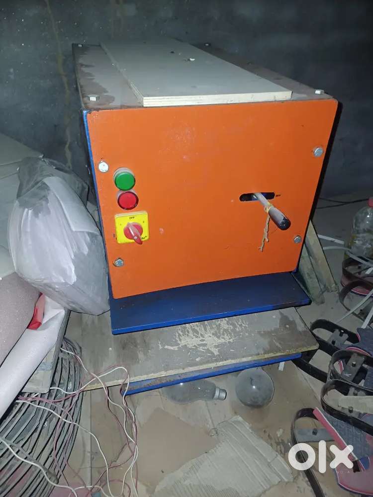 Chappal banane ki machine