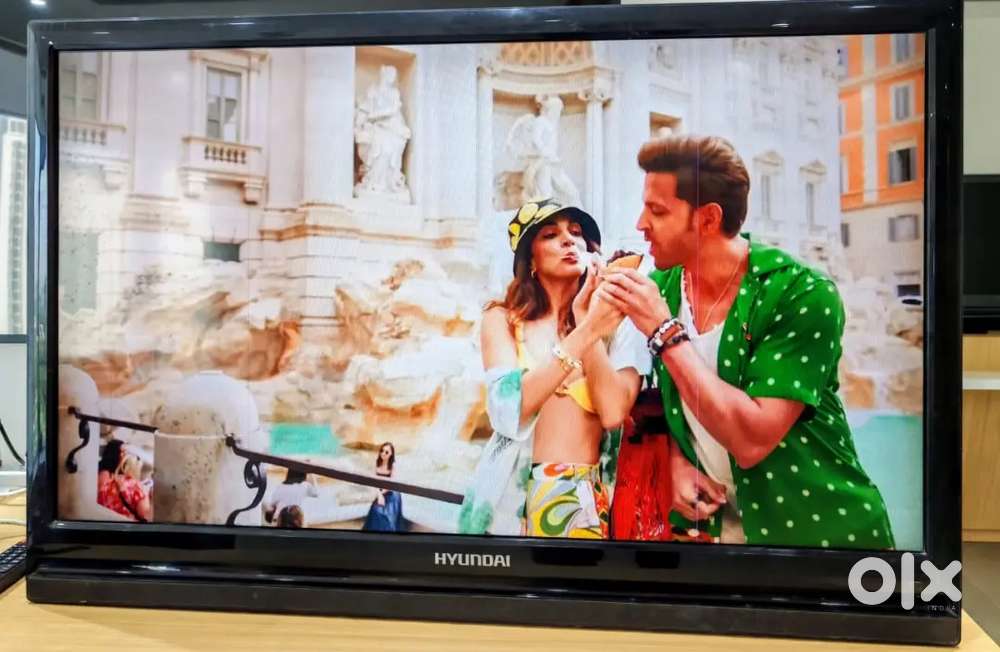 Hyundai 42 inch LCD TV Blue ray, Disk player, Small TVs, Disks COMBO