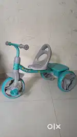 unused and  Excellent condition tricycle & swing car for sell
