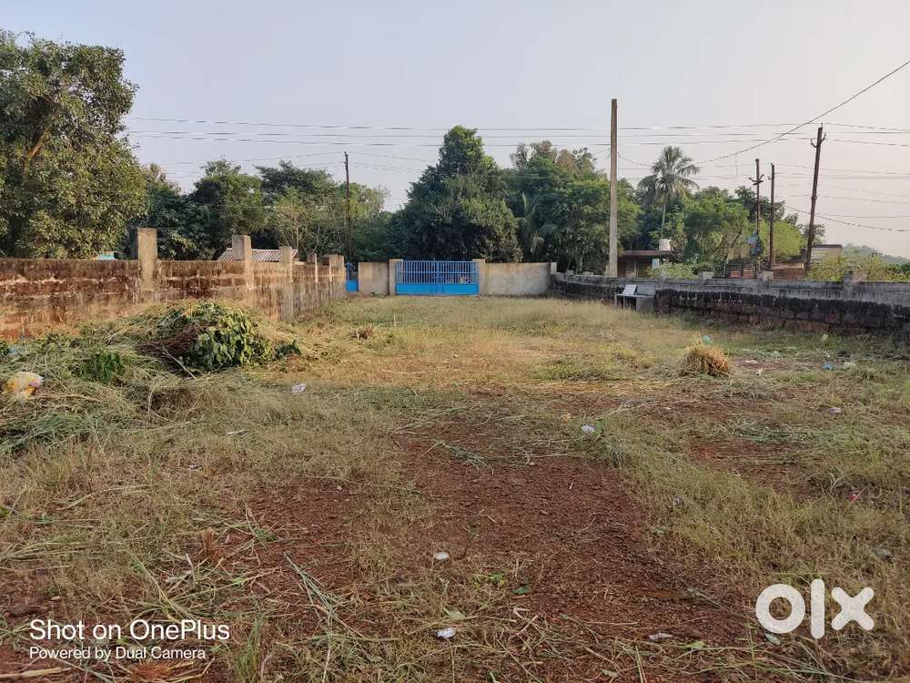 Commercial Boundary wall plot for rent