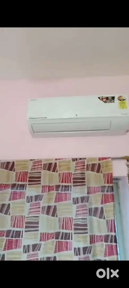 Mitsubishi 1 ton AC 6 months old