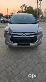 Toyota Innova Crysta 2.4 V 8 STR, 2017, Diesel
