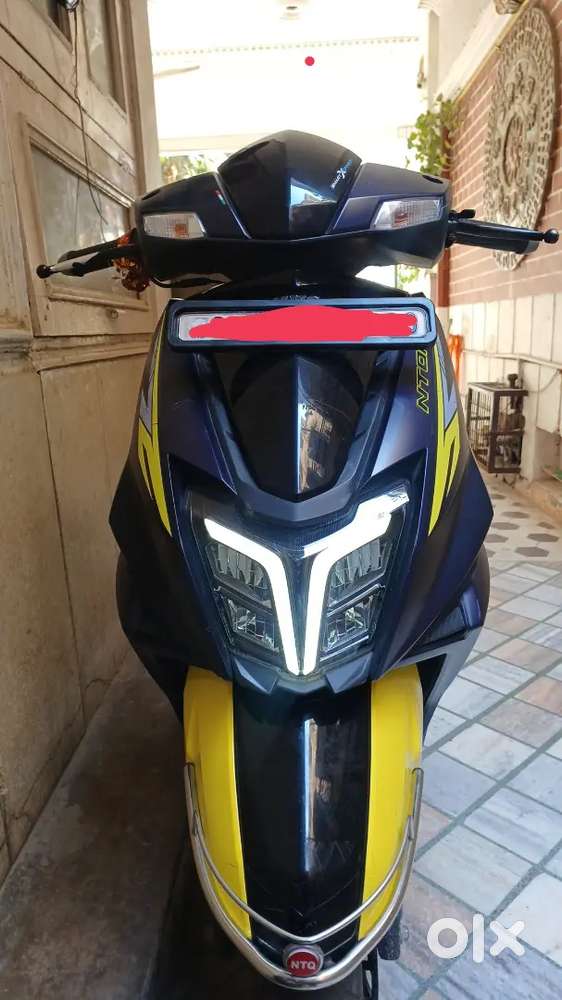 Ntorq 125 xt varient with brand new conditon all accesories