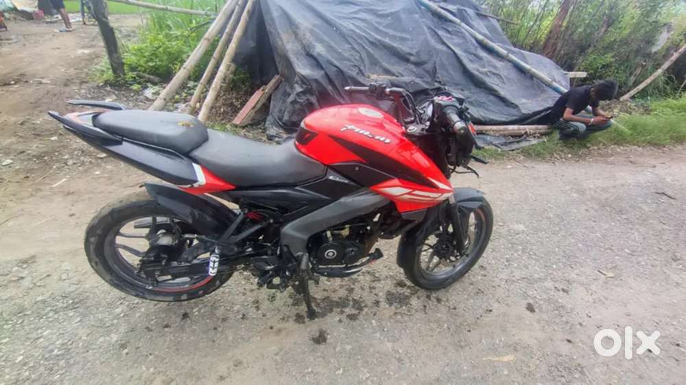 Coohi ne meetar ki tar kaat di hai isliye pata nhi chal rha hai kitni