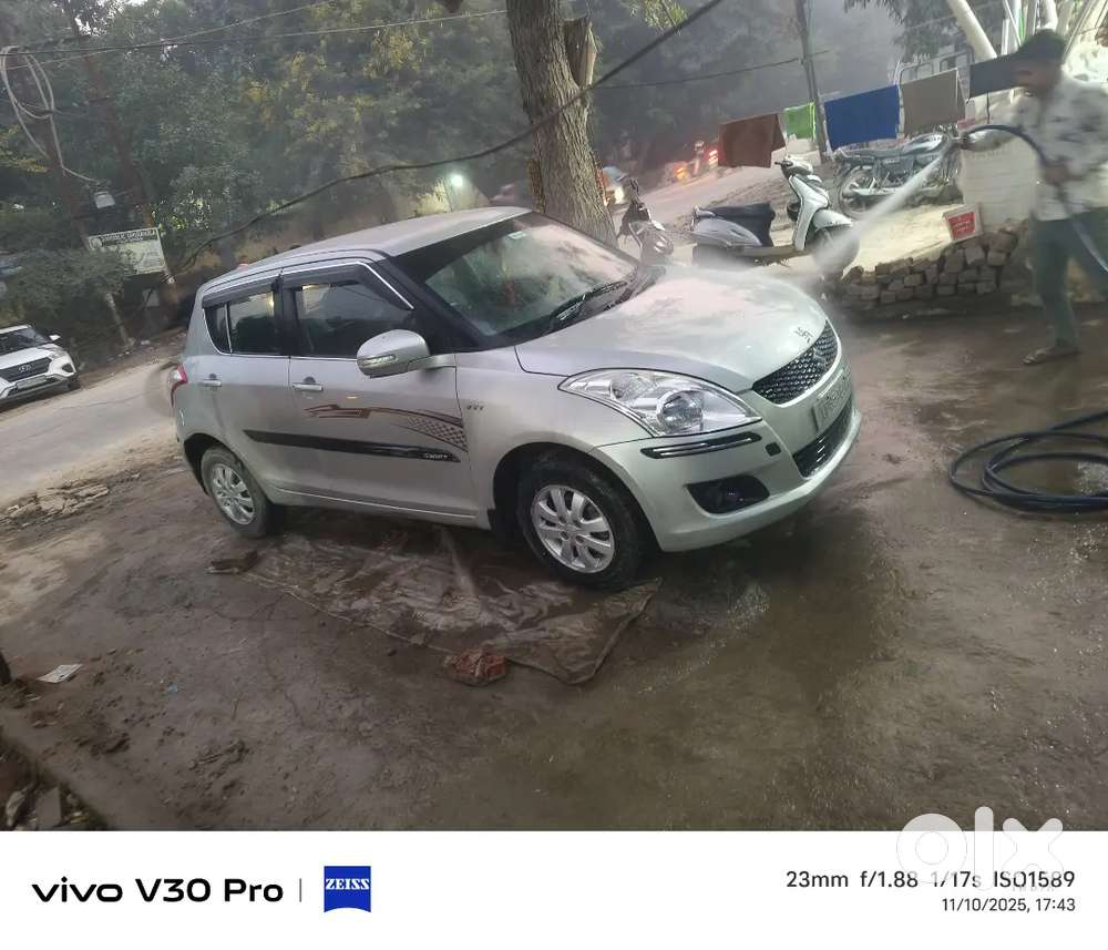 Gadi condition achhi h enjan silent h