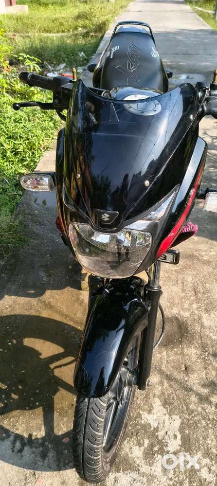 Bike full condition m h All paper ok h naam transfer Kara ke dega