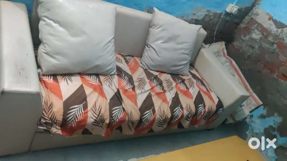 2 safa 3 seater and 2 seater