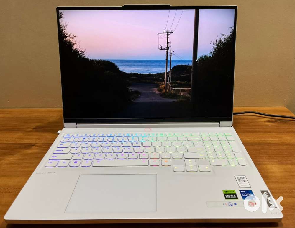 Gaming Laptop Lenovo Legion 7i Gen9 (2024)