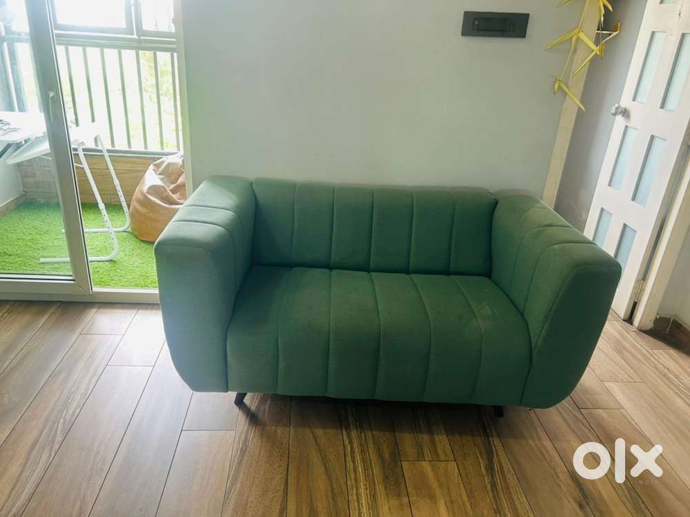 3 seater sofa_ new condition