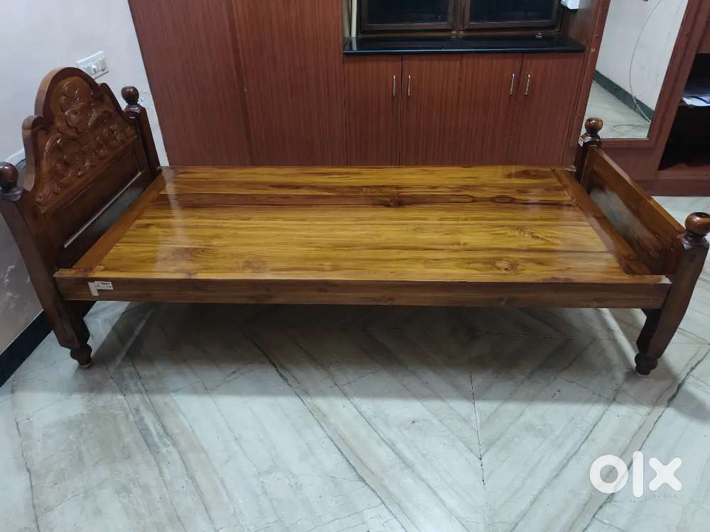Single cot with mattress