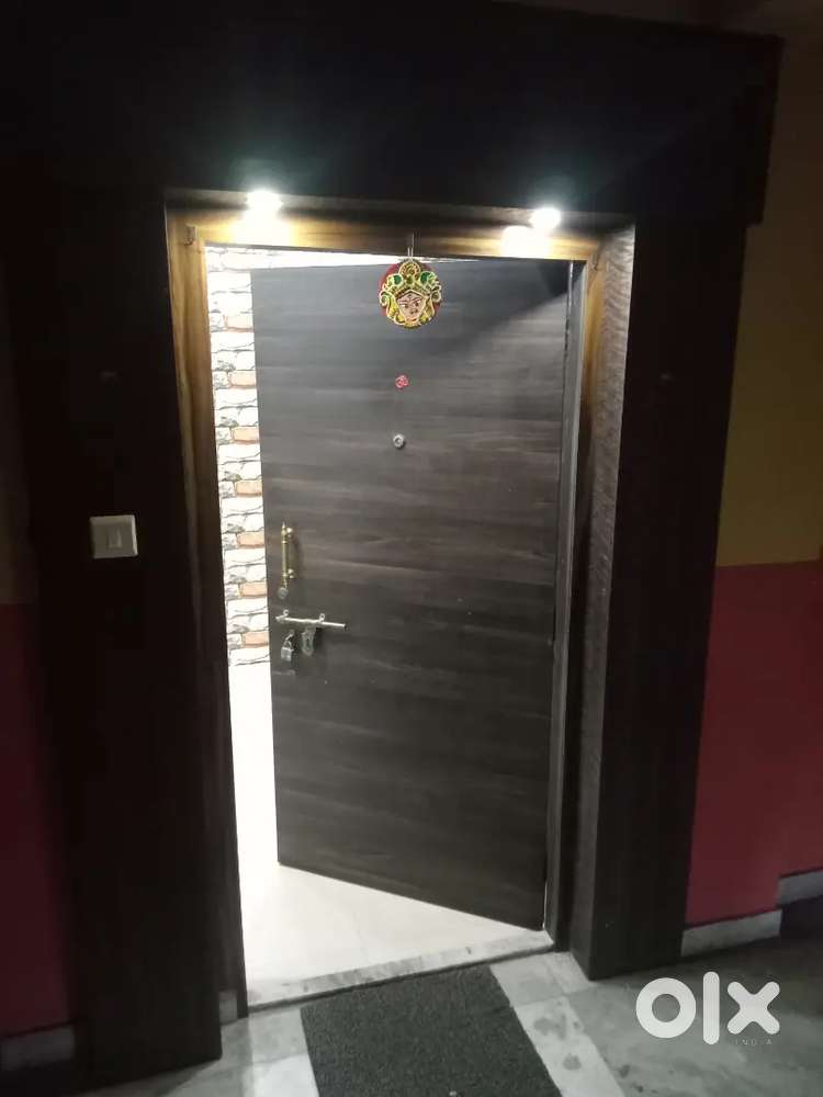 Very good flat and lnd full interiors donen