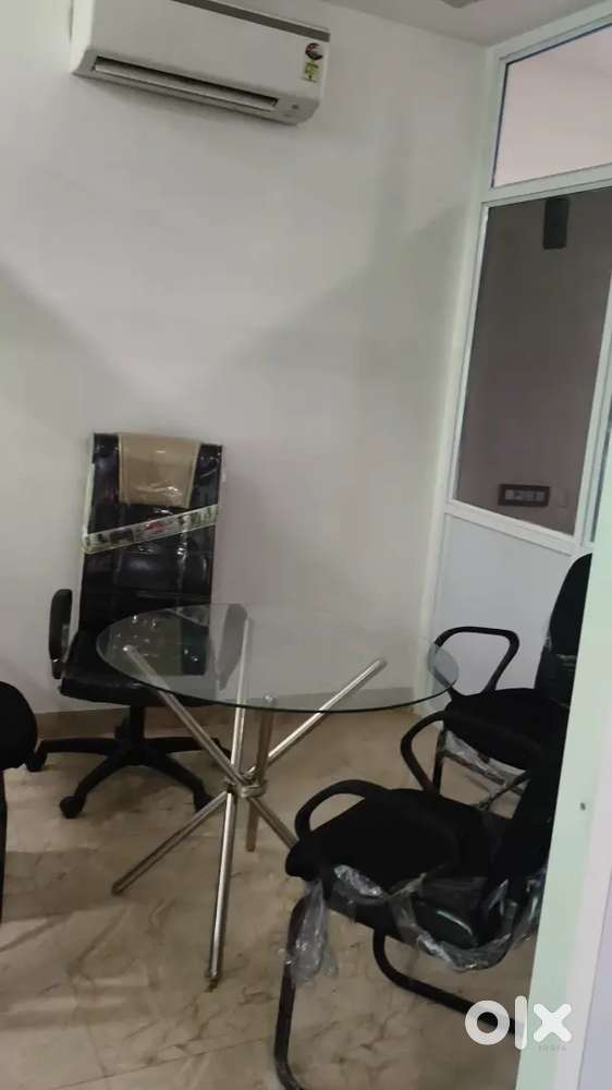 500sq/fit full furnished office space available on rent russel chowk