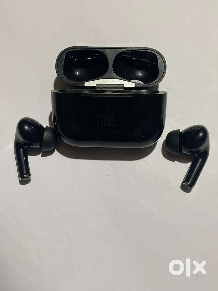 Blutooth earbuds JBL