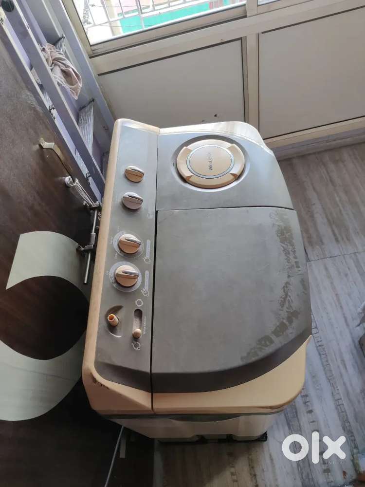 LG - Semi Automatic Washing Machine