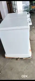 DEEP FREEZER . SHOW GLAAS FREEZ CHOCOLATE WARMERS . WAFFLE WARM