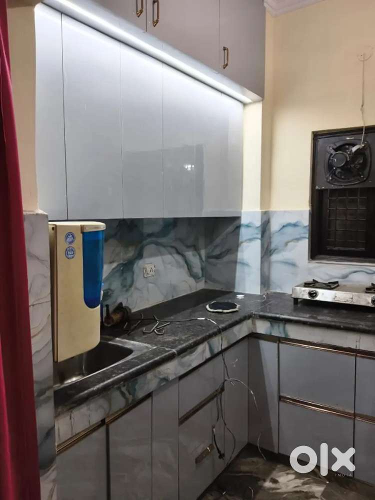 1bhk furnished flat for rent near uttam Nagar west metro waking