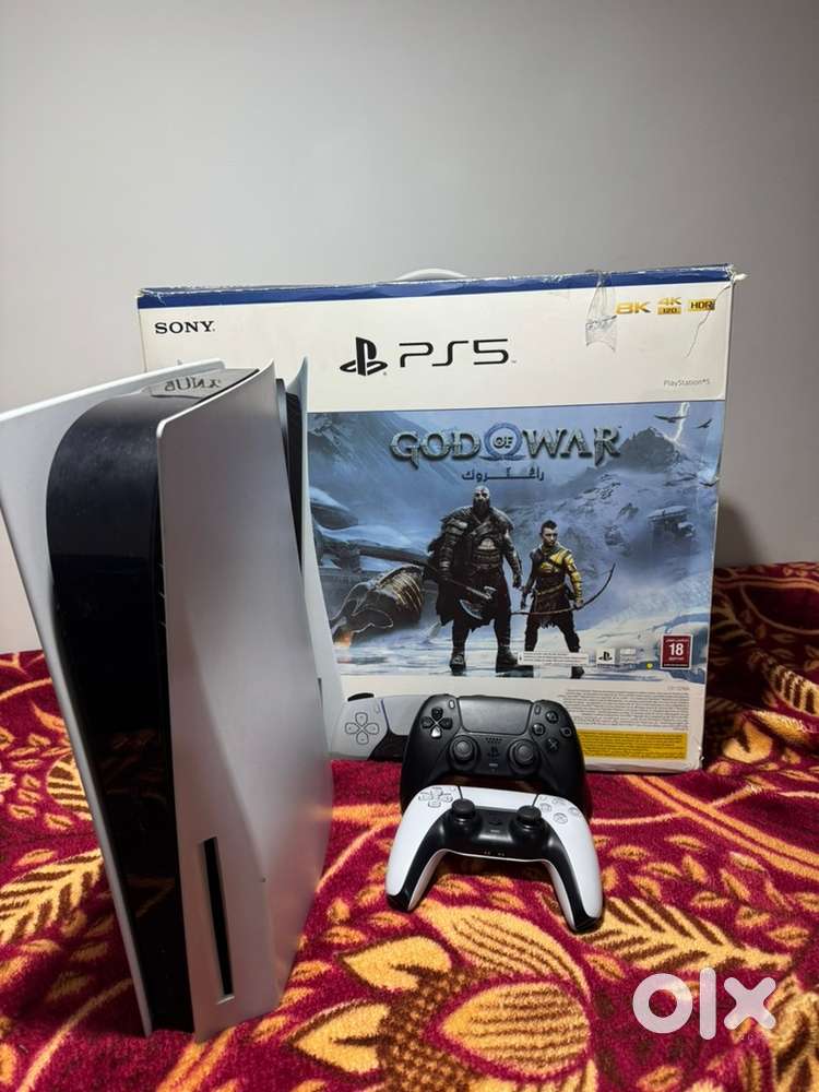 Playstation 5 with dual sensor controller