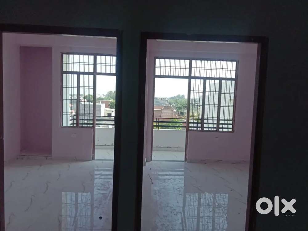 23 लाख 1,2BHK फ्लैट सेल इंदिरा नगर बासुदेव गर्ल्स डिग्री कॉलेज के पास