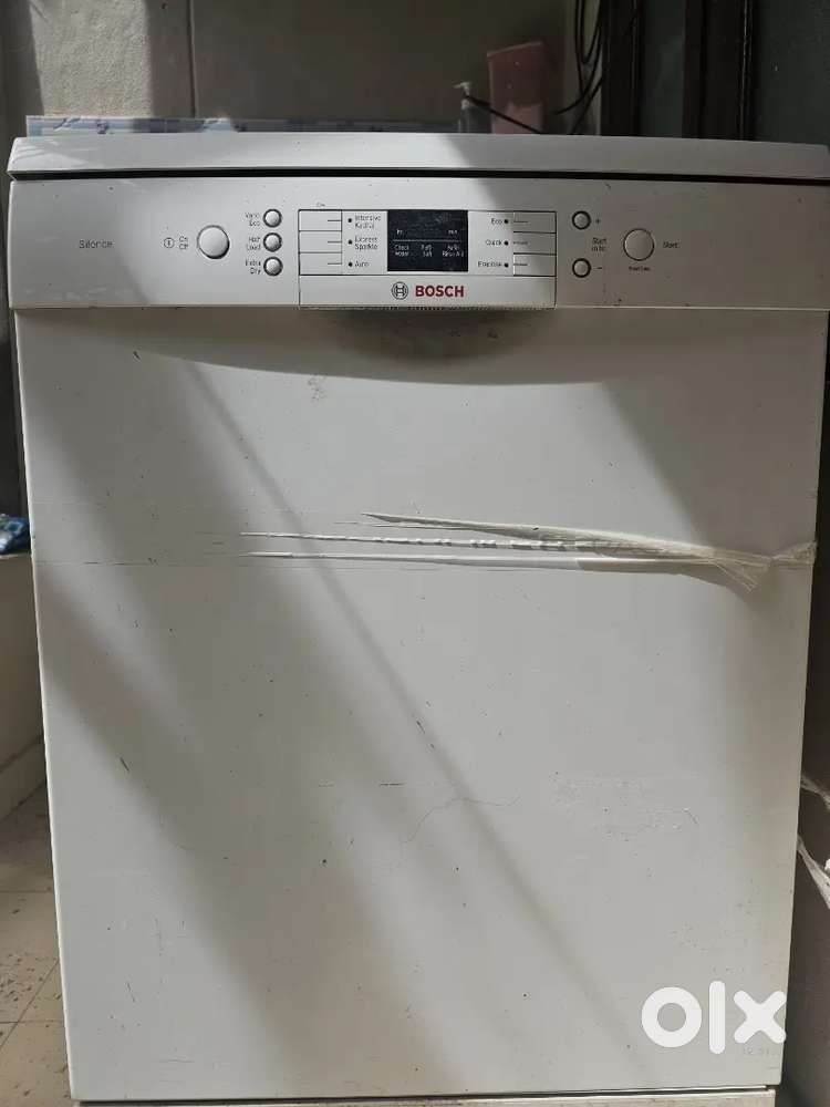 Dish washer