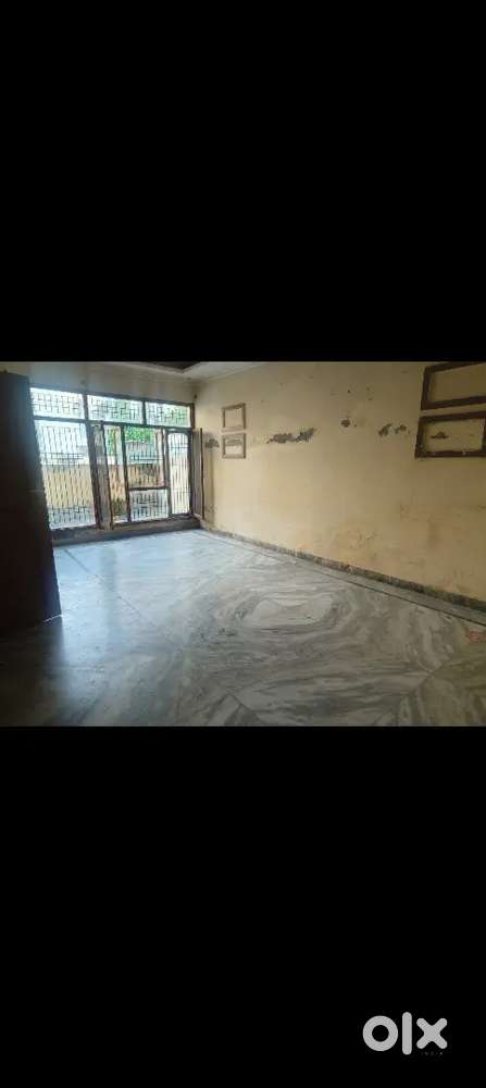 Mud house on plot rate