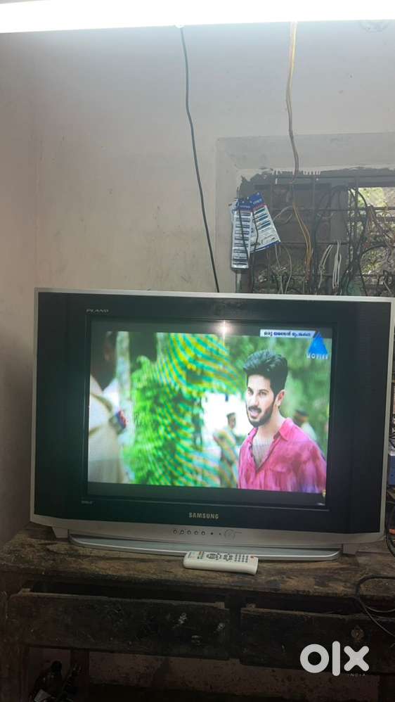 RS.1000 muthal all model used working condition CRT Available