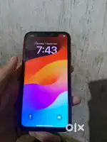 Iphone 11 64gb Battery health 75%