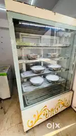 6/4 vertical cooling display fridge in excellent condition
