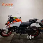 2024 Duke 250 Showroom maintained