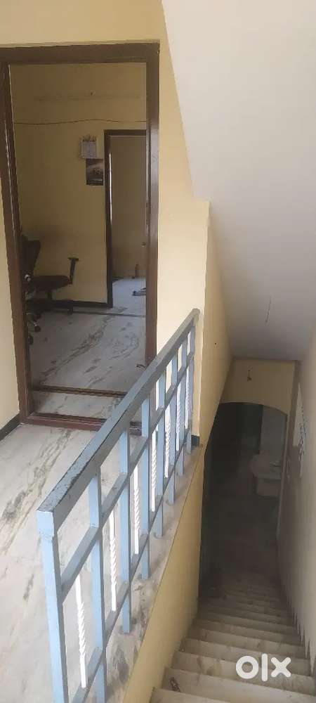 Room sharing for bachelor