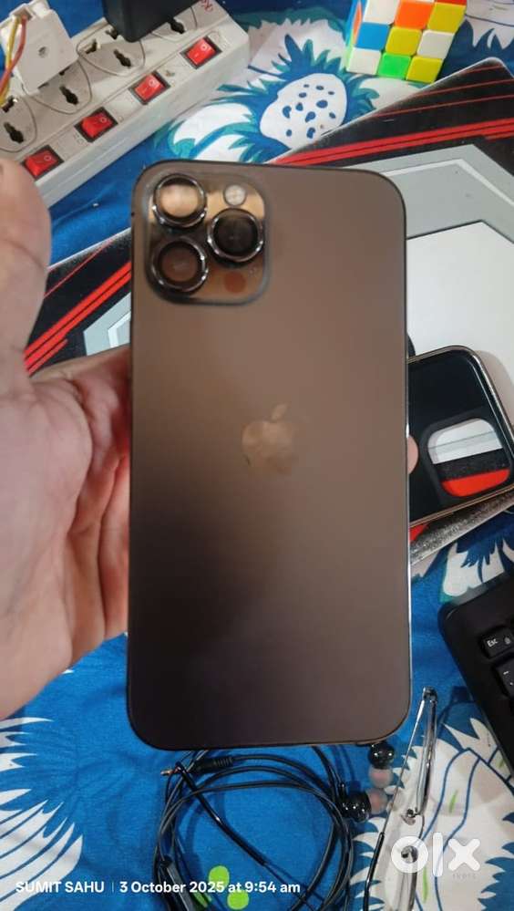 I phone 12 pro max sell urgently for buying i phon 17 pro