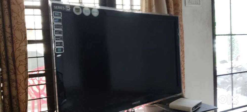 SAMSUNG 43 LCD TV   &   LG 21  CRT TV