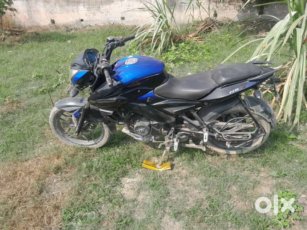 Pulsar NS 160