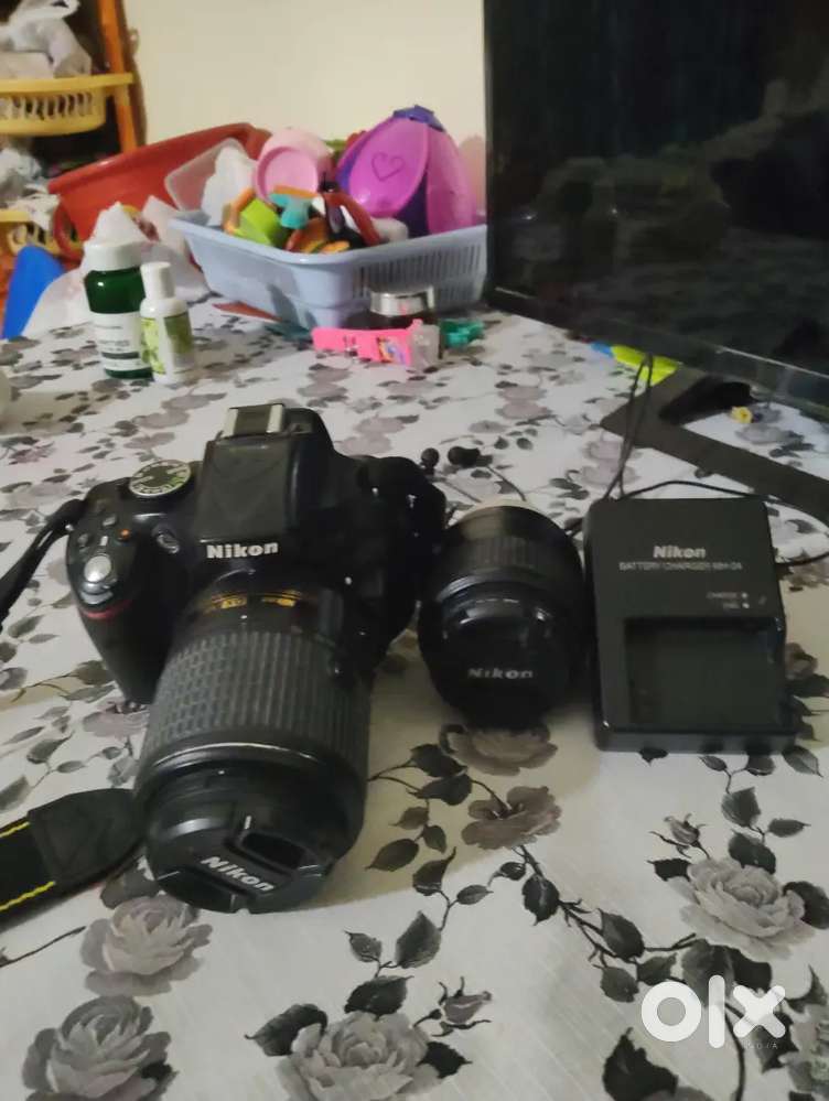NIKON 5200 CAMERA FOR.SELL