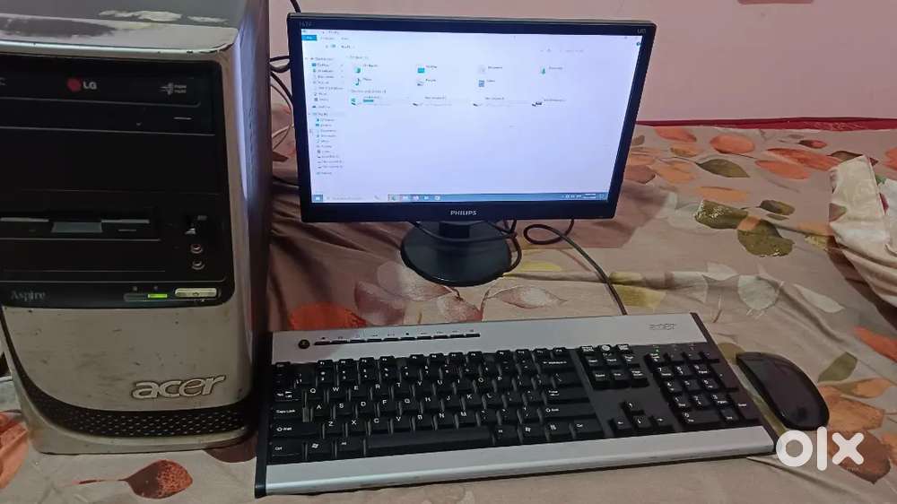 Computer pc, monitor with keyboard and mouse