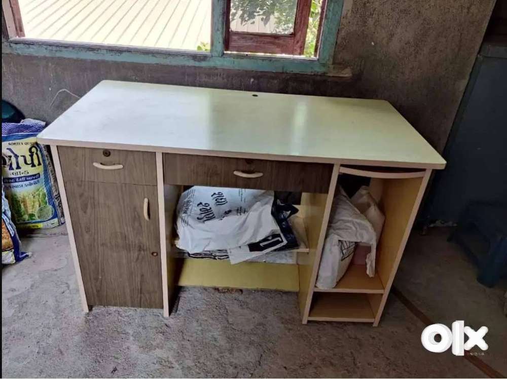 Computer Table
