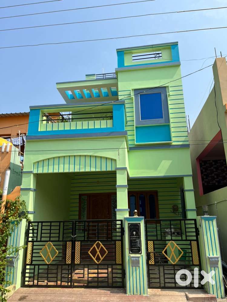 3 bedroom duplex house with 2 balconies