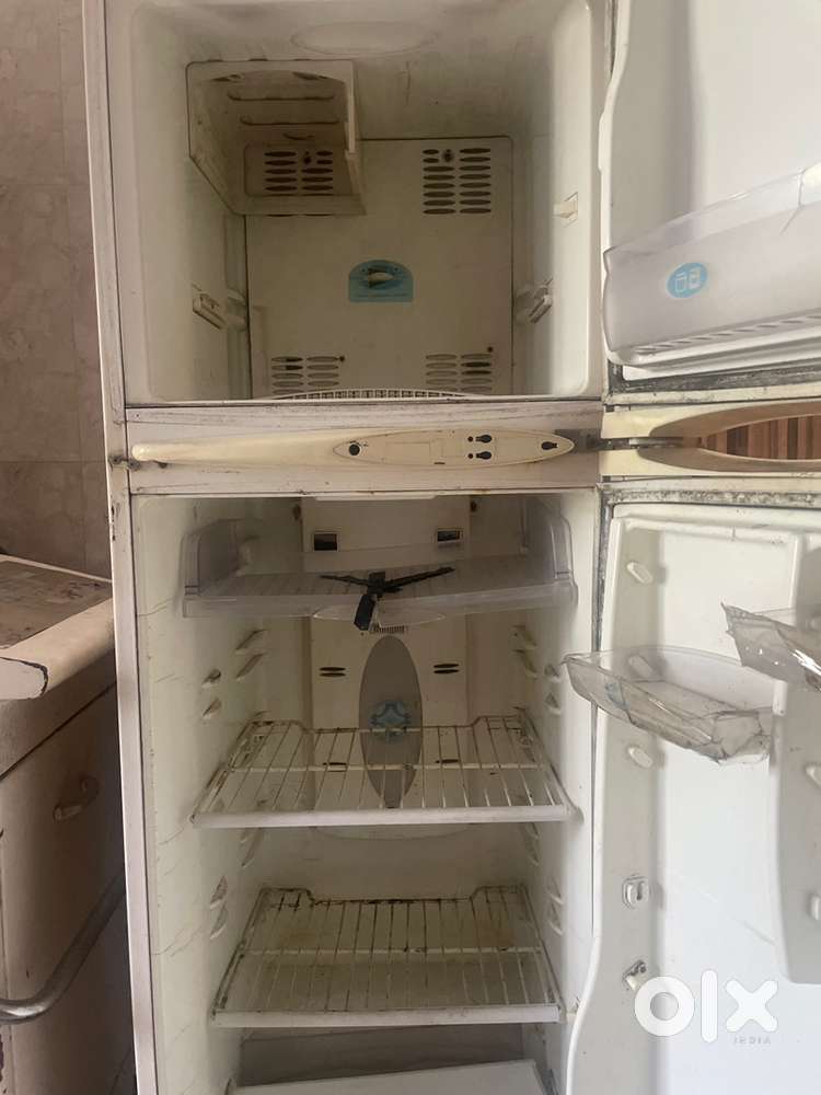 Kelvinator 320L Refrigerator