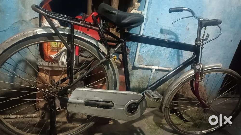 Ekadam cycle original chumta naya Pada hua hai type tyre nahin hai aur