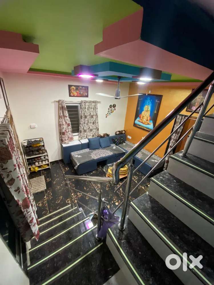 घनवत देणे सुपर शांत रो बंगला cc tv पाणी दोन लाईन 2500 पाणी टाकी