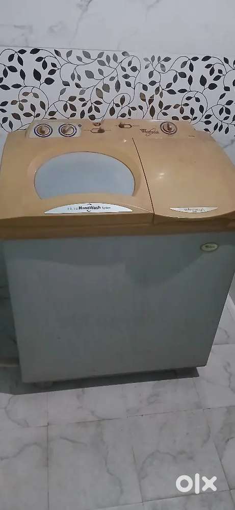 Whirlpool washing machine 6.0 kgs/ Desktop and Samsung 21 CRT TV SALE