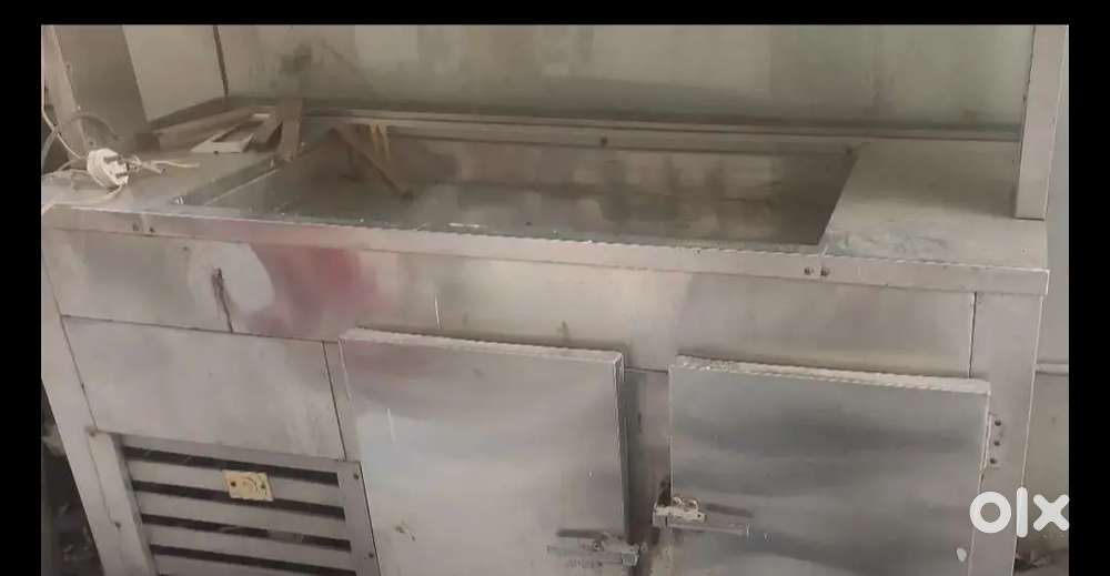 Dahi bhalla counter available for sale