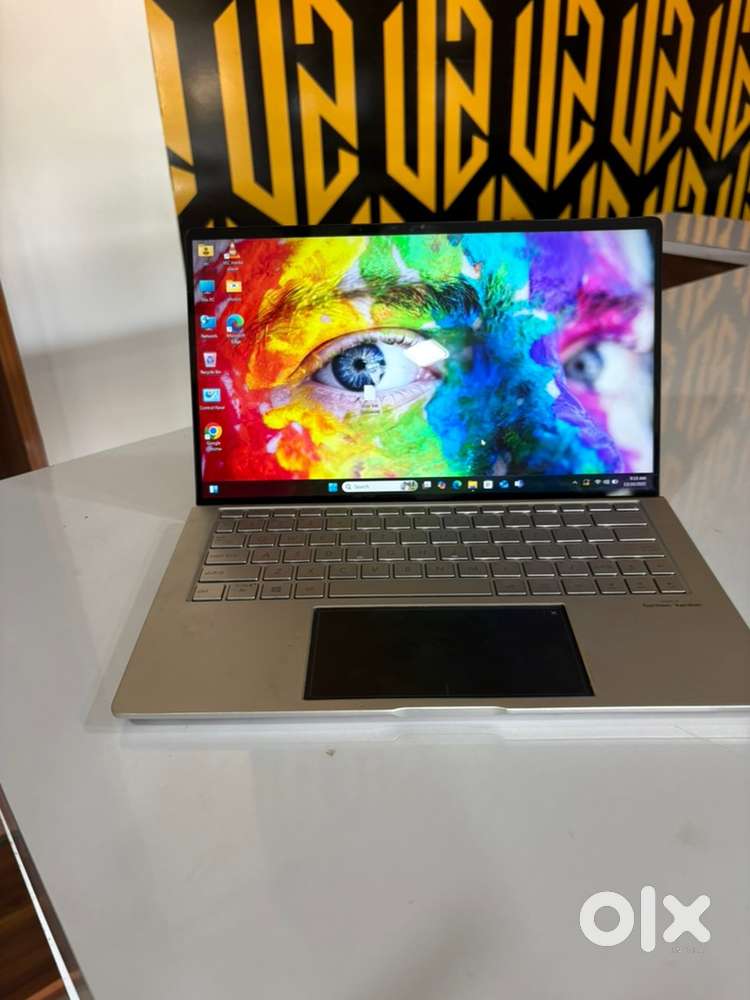 Asus zenbook in i5 10th with 1 tb ssd