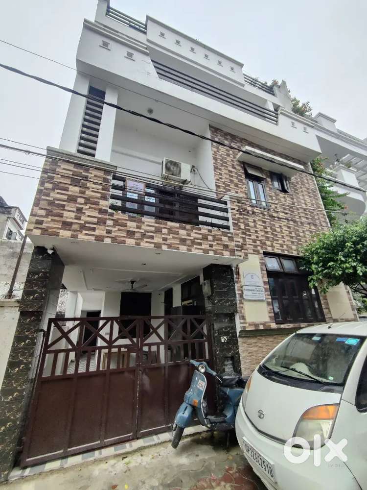Commercial/Residential Building for Lease Clinic, Play School, PG