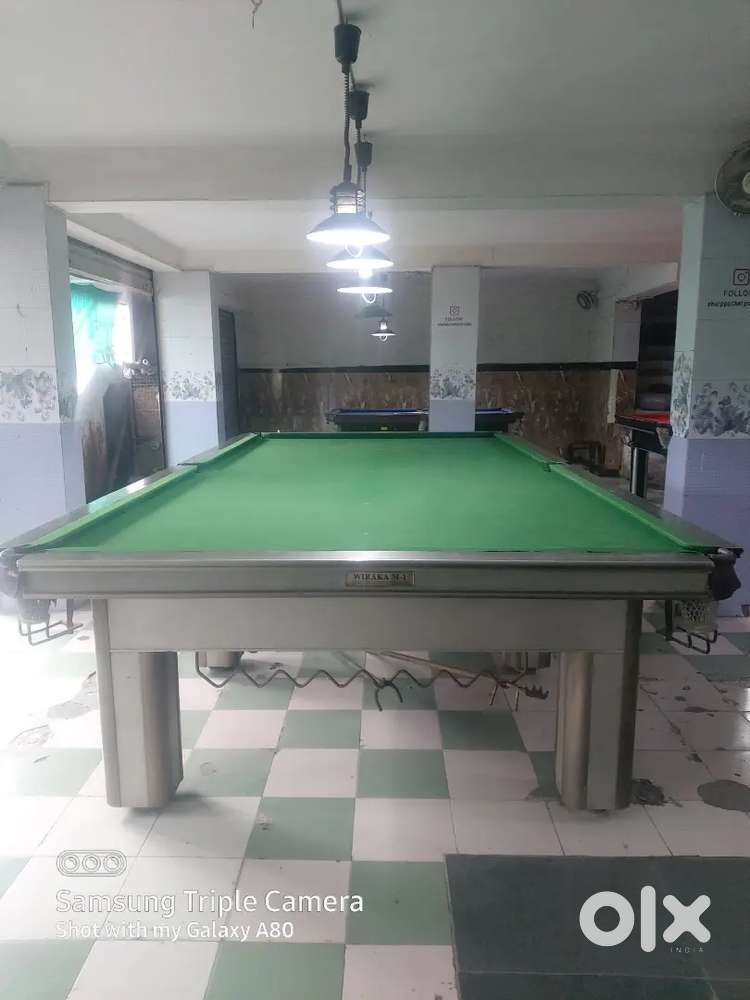 Pool table