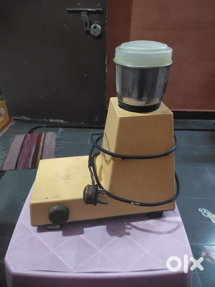 SUMEET Mixer Grinder for Sale - Great Condition!