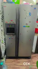 Side by side sumsung 5 star rating fridge good working condition