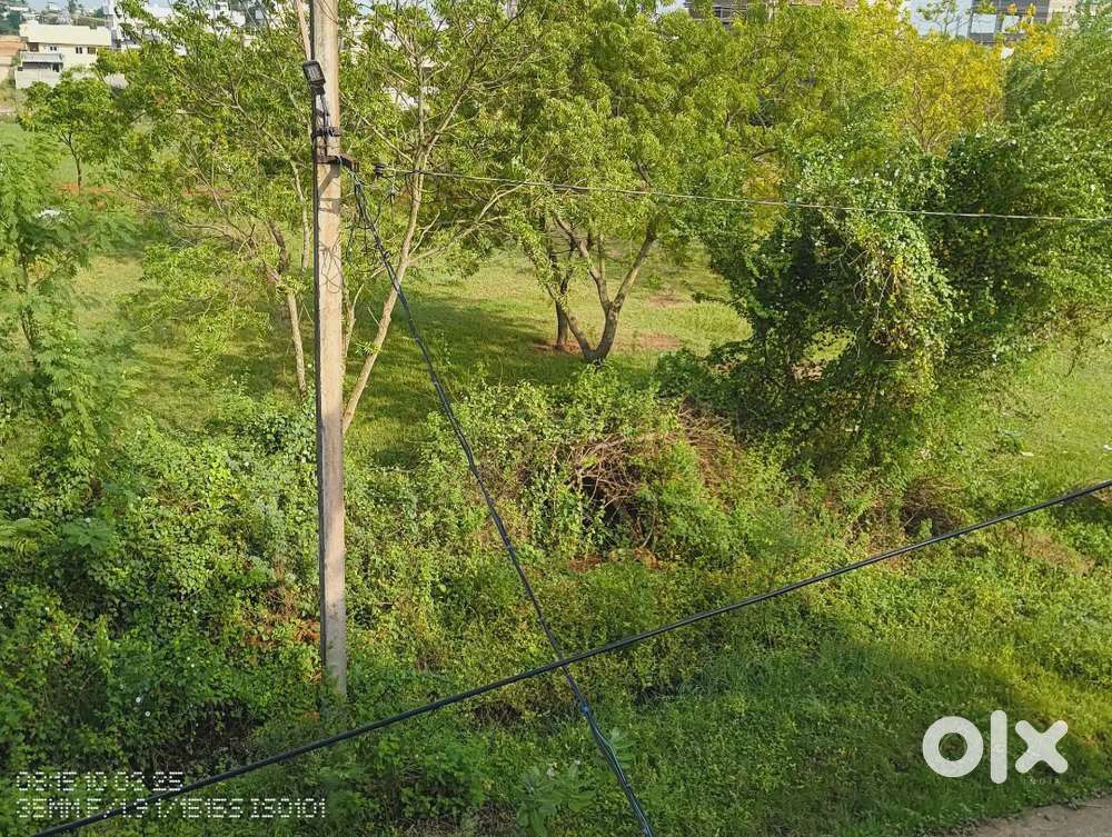 214 sq yards east for sale